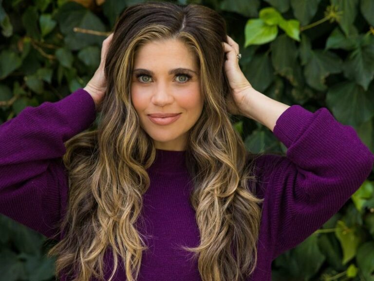 Danielle Fishel Measurements, Bio, Age, Weight, and Height