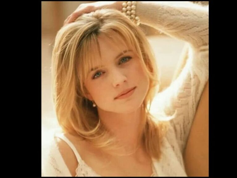 Courtney Thorne Smith Measurements, Bio, Age, Weight, and Height